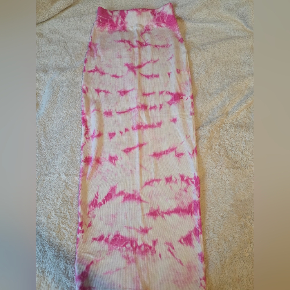 PrettyLittleThing Pink and White Tie-Dye Maxi Skirt